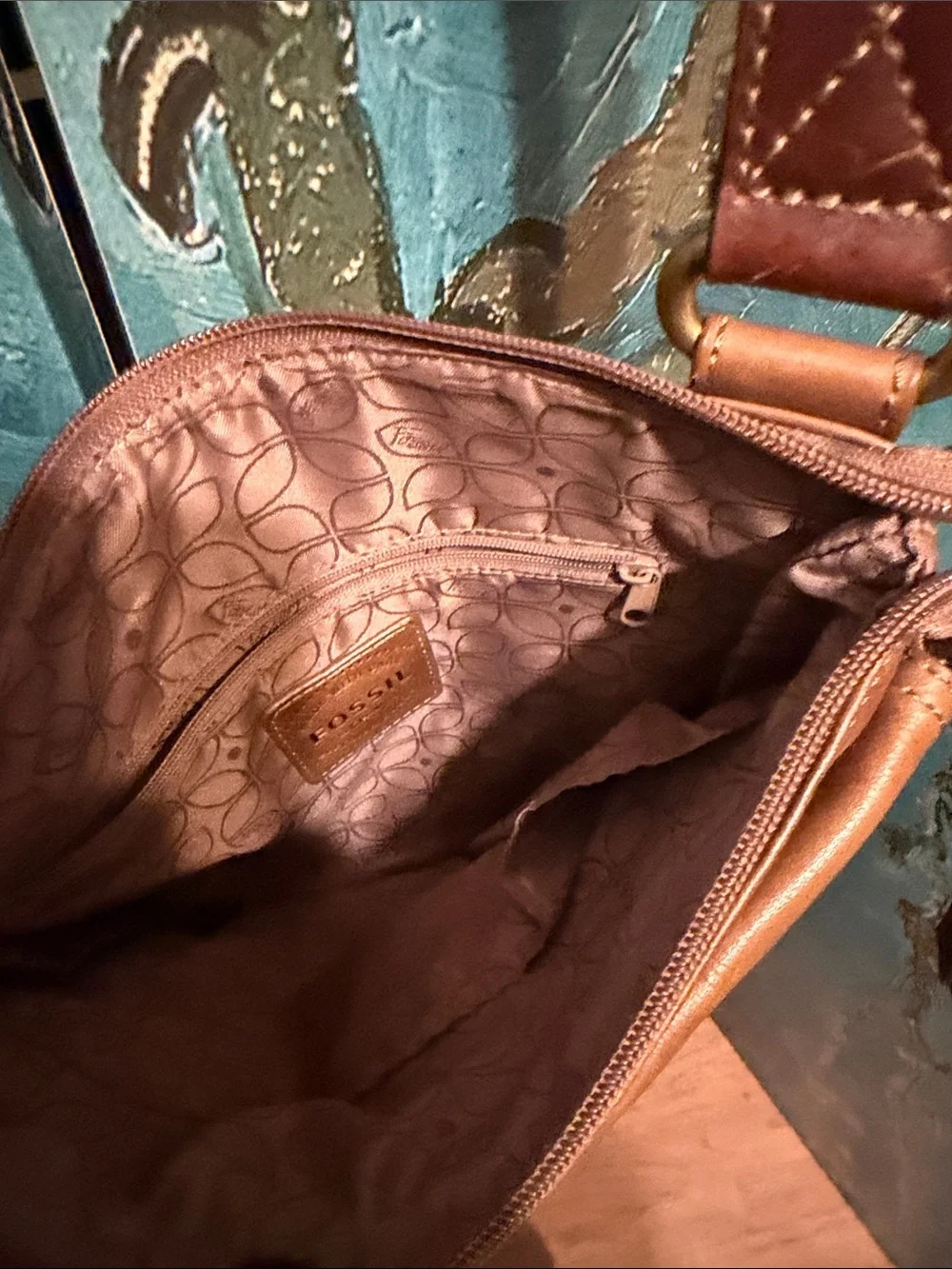 Fossil compact messenger